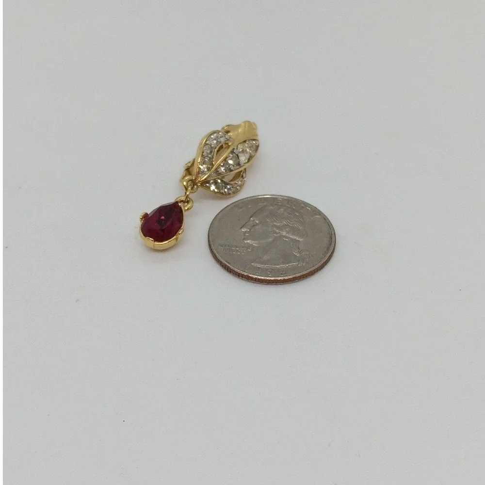 Trifari Vintage Red Teardrop Rhinestone Gold Tone Clip On Earrings Pavé Accent